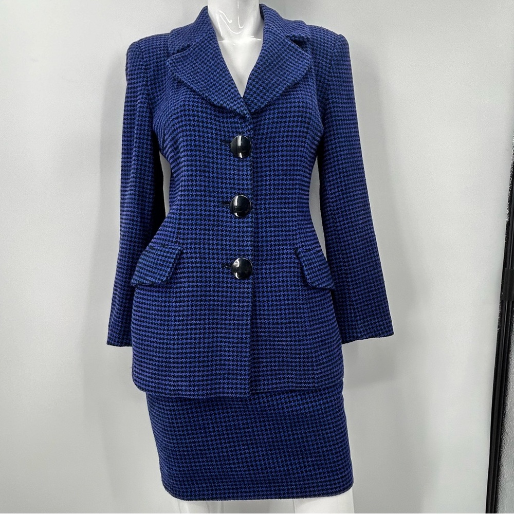 *** Par Avion Suit   Made in Italy *** Vintage *** M please see measurements